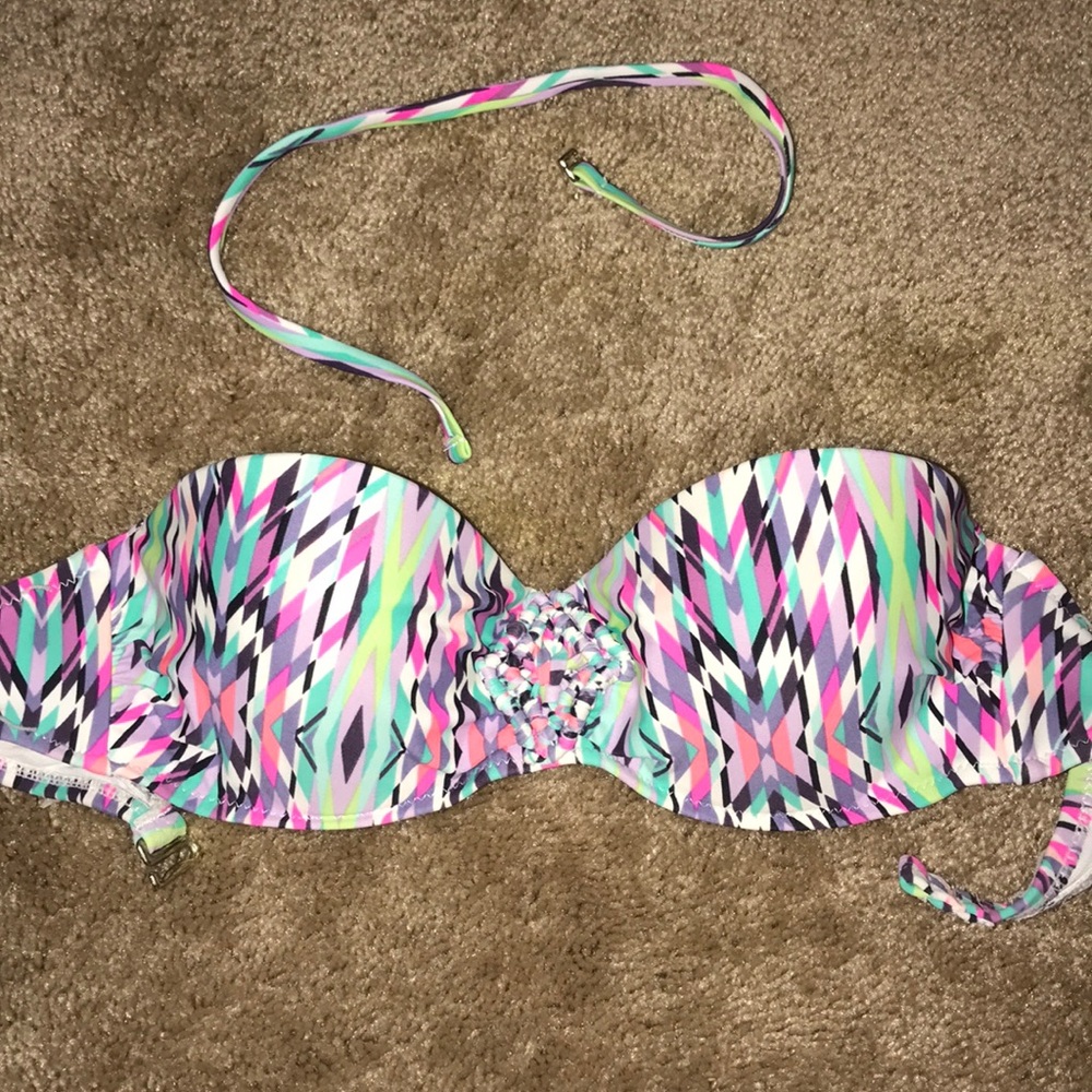 STRAPLESS BIKINI TOP WITH OPTIONAL STRAP